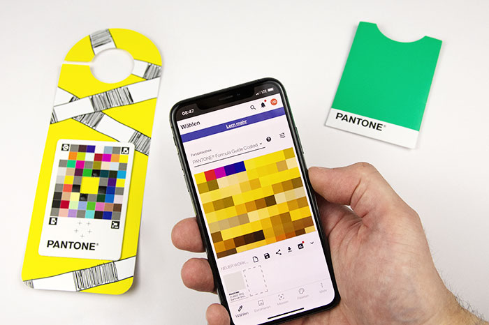 PANTONE Color Match Card mit App